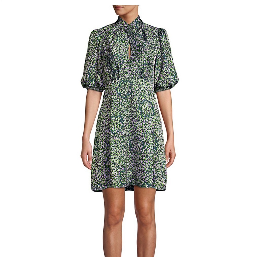 Kate Spade Flair Flora Mini NWT. Keyhole neck, approx 35.5 shoulder to hem